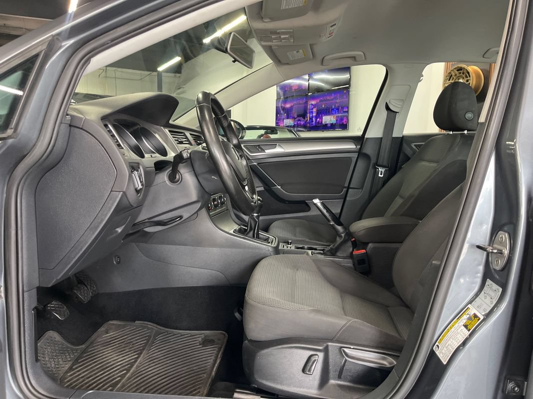 Used 2016 Volkswagen Golf S FWD image 34