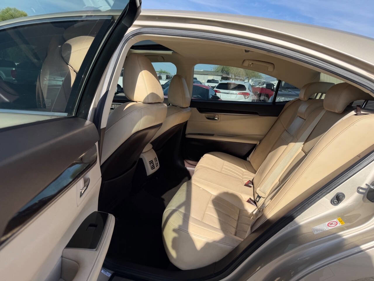 Used 2016 Lexus ES 350 w/ Luxury Package w/Wood Trim FWD image 21