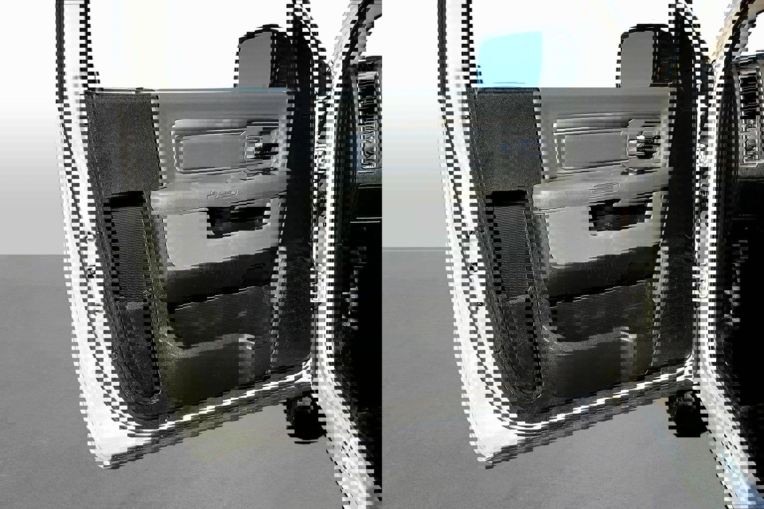 Used 2018 RAM 1500 Tradesman w/ Power & Remote Entry Group image 12