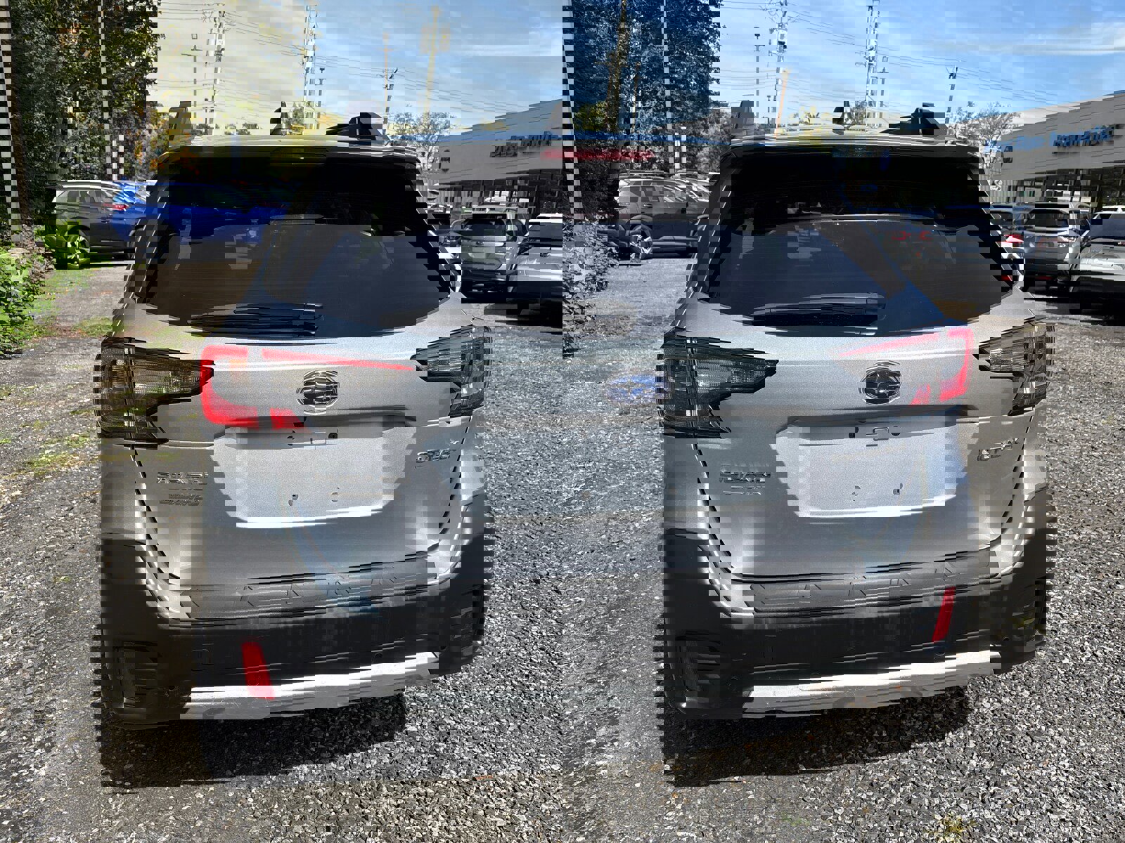 Used 2022 Subaru Outback Limited image 6