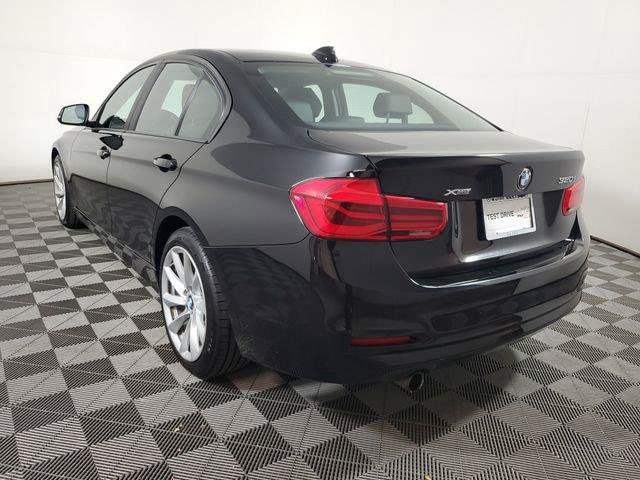 Used 2018 BMW 320i xDrive Sedan AWD/4WD image 6