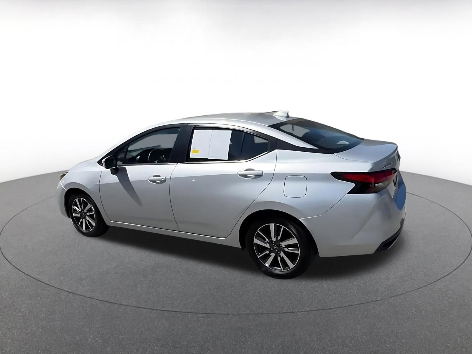 Used 2025 Nissan Versa SV image 10