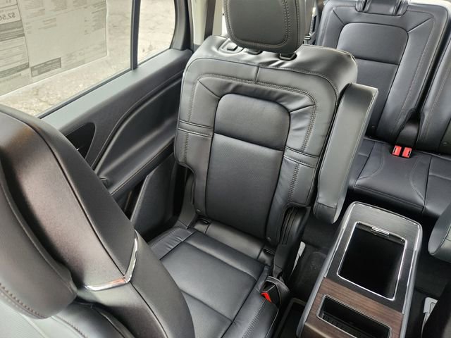New 2026 Lincoln Aviator Reserve w/ Luxury Package image 13