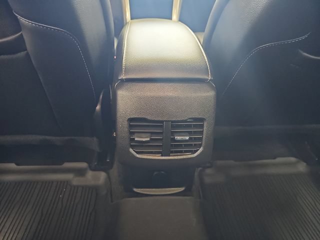 Used 2017 Ford Fusion SE w/ Equipment Group 201A FWD image 39
