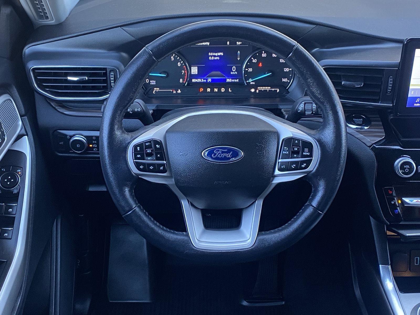 Used 2022 Ford Explorer Limited w/ Equipment Group 301A AWD/4WD image 13