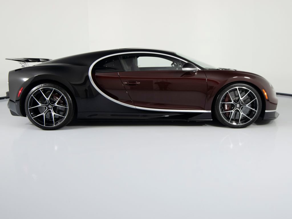 Used 2019 Bugatti Chiron image 12