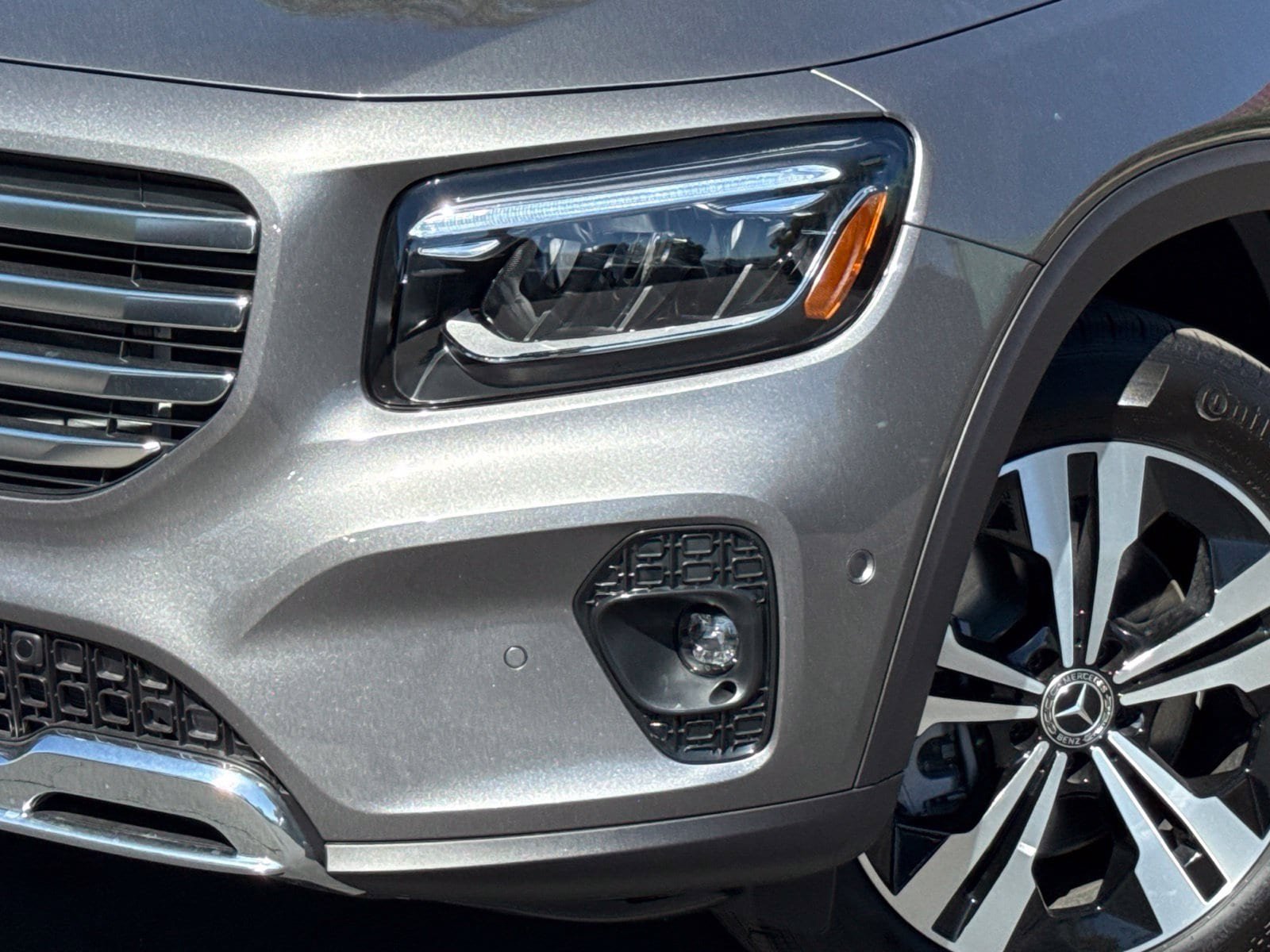 New 2026 Mercedes-Benz GLB 250 4MATIC image 3