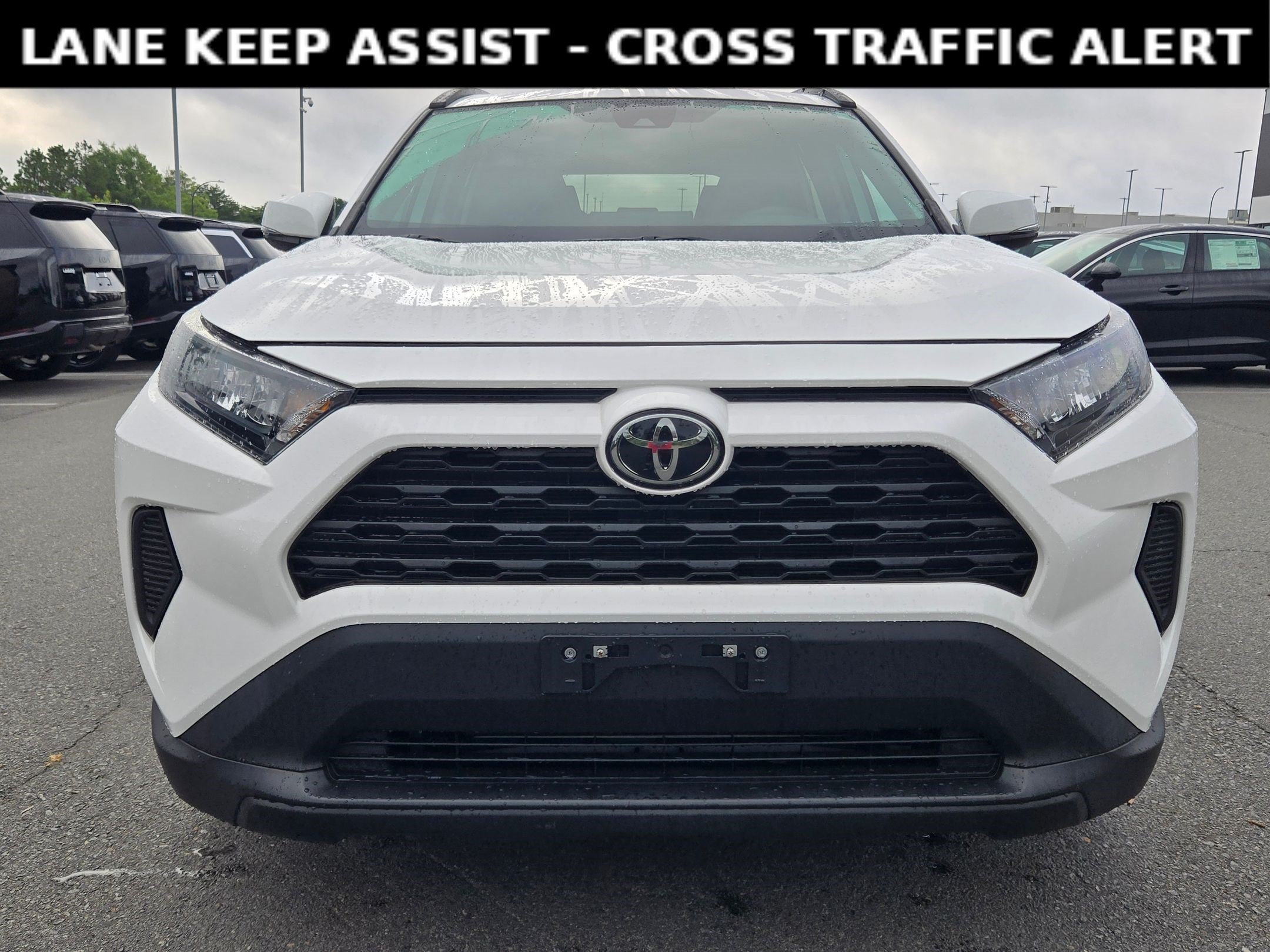 Used 2021 Toyota RAV4 LE FWD image 2