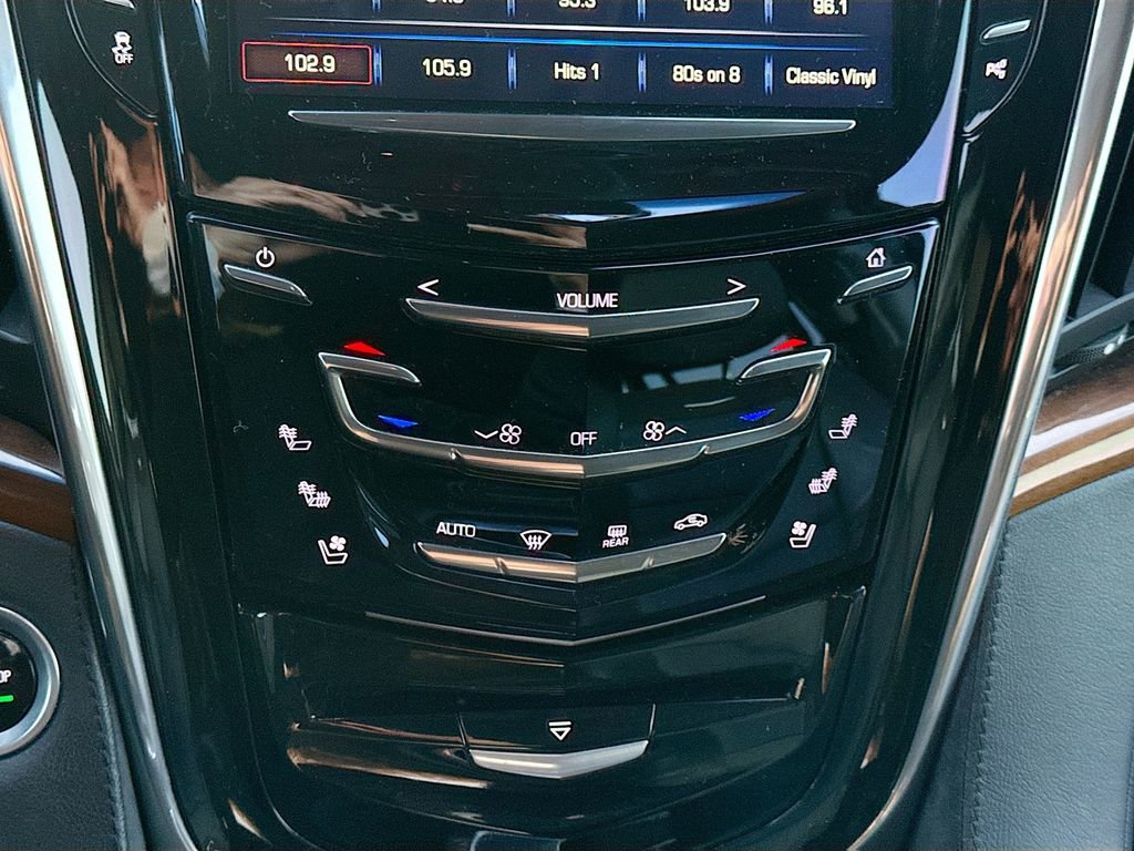 Used 2017 Cadillac Escalade Luxury image 35