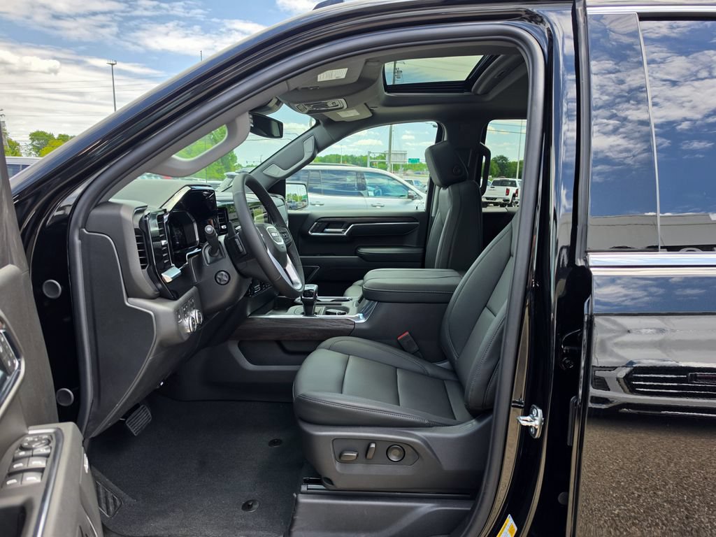 New 2026 GMC Sierra 1500 SLT w/ SLT Premium Plus Package AWD/4WD image 7