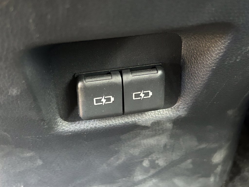 Certified 2025 Toyota RAV4 XLE FWD image 21