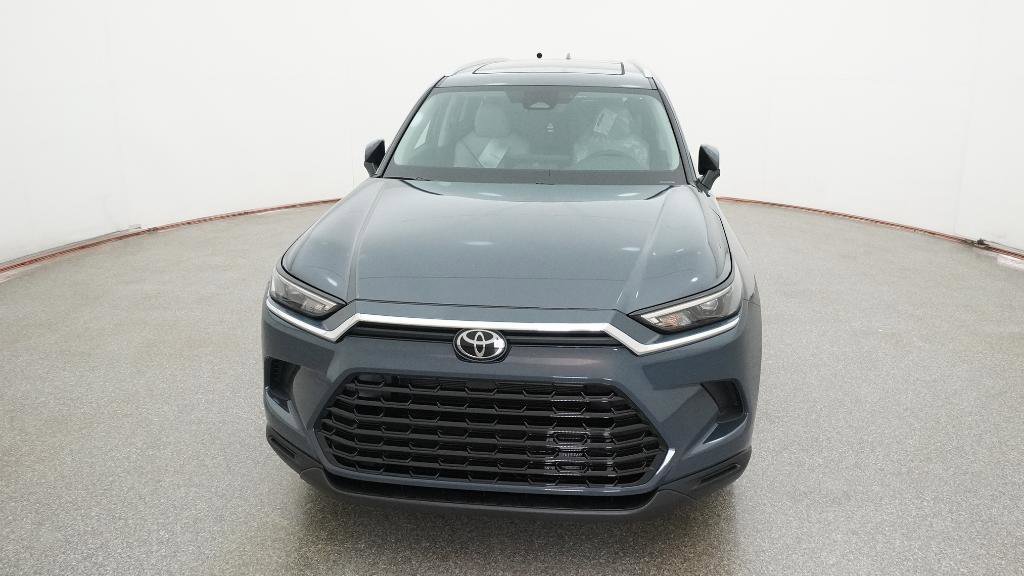 New 2026 Toyota Grand Highlander XLE image 2