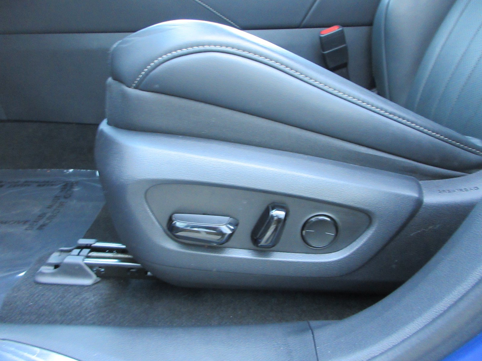 Used 2023 Lexus RX 350 F Sport w/ Cold Area Package AWD/4WD image 34