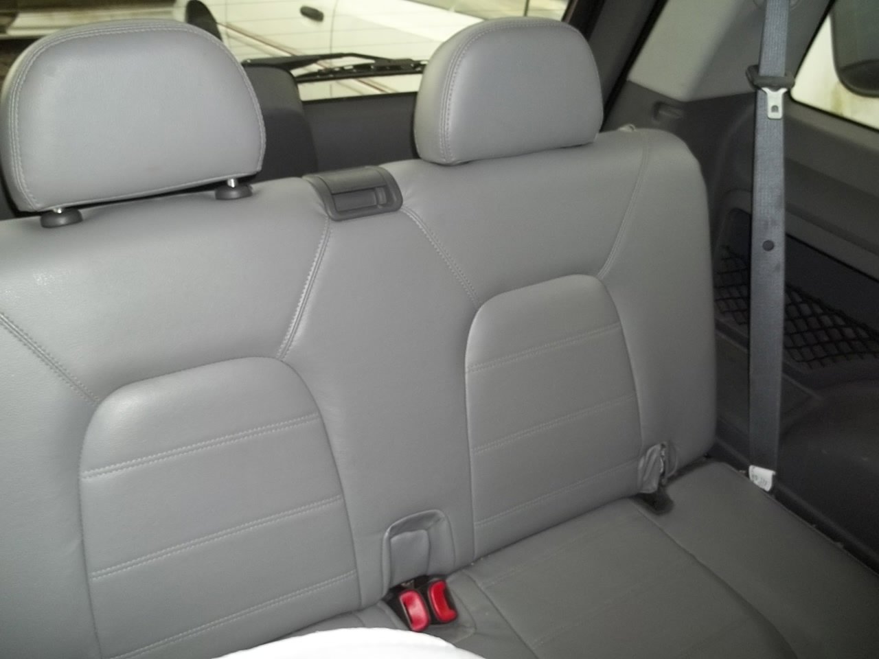 Used 2005 Ford Explorer Sport XLT AWD/4WD image 9