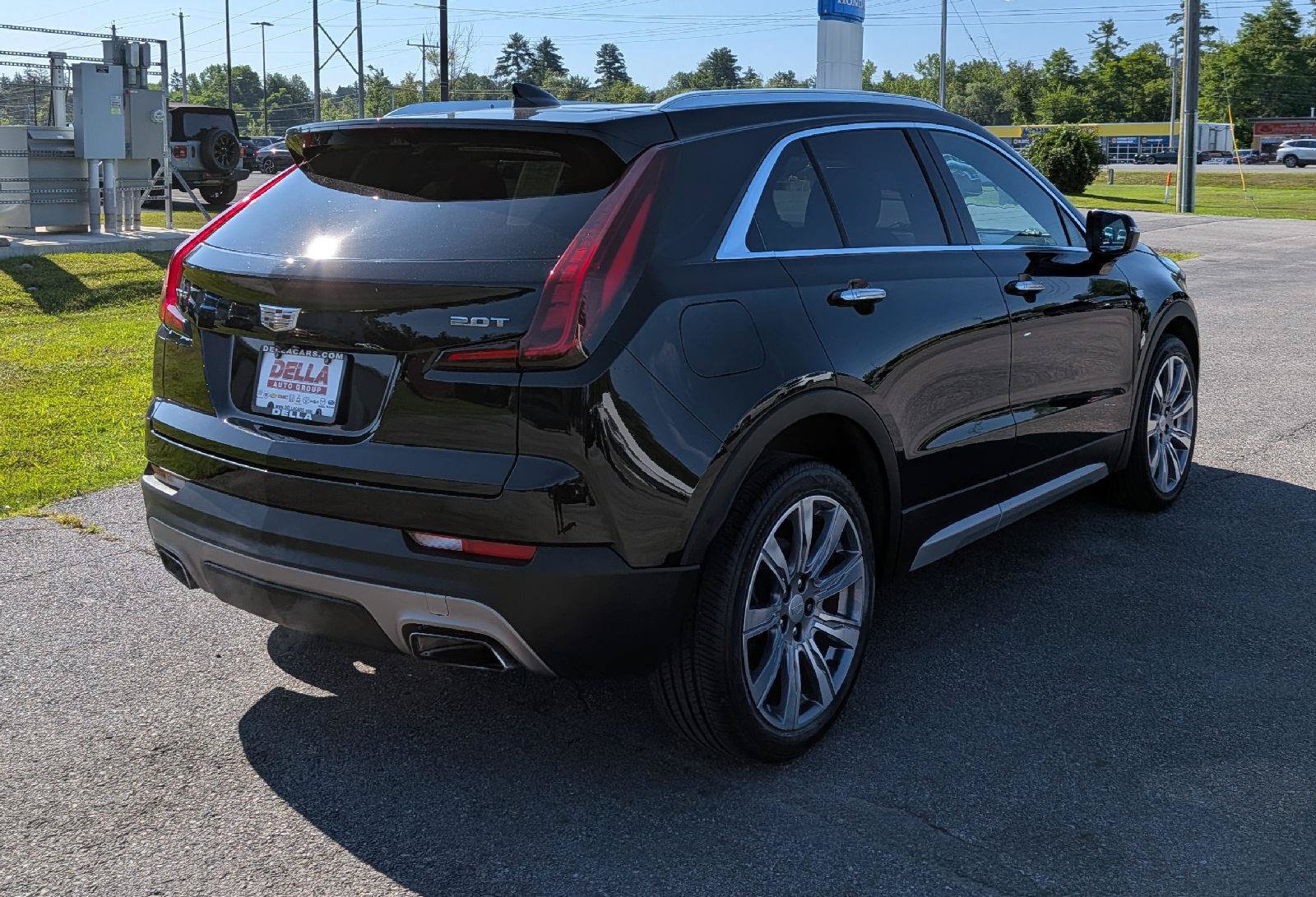 Used 2019 Cadillac XT4 Premium Luxury FWD image 8