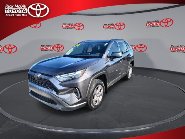Used 2024 Toyota RAV4 XLE w/ Convenience Package FWD image 4