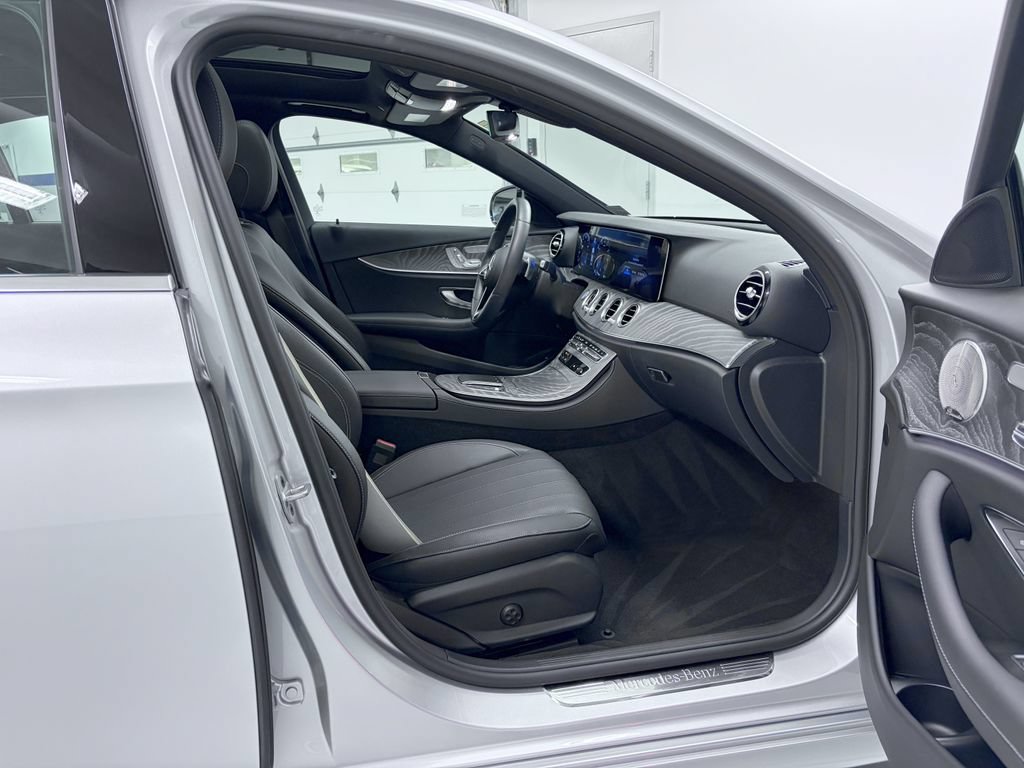 Certified 2021 Mercedes-Benz E 350 4MATIC Sedan image 18