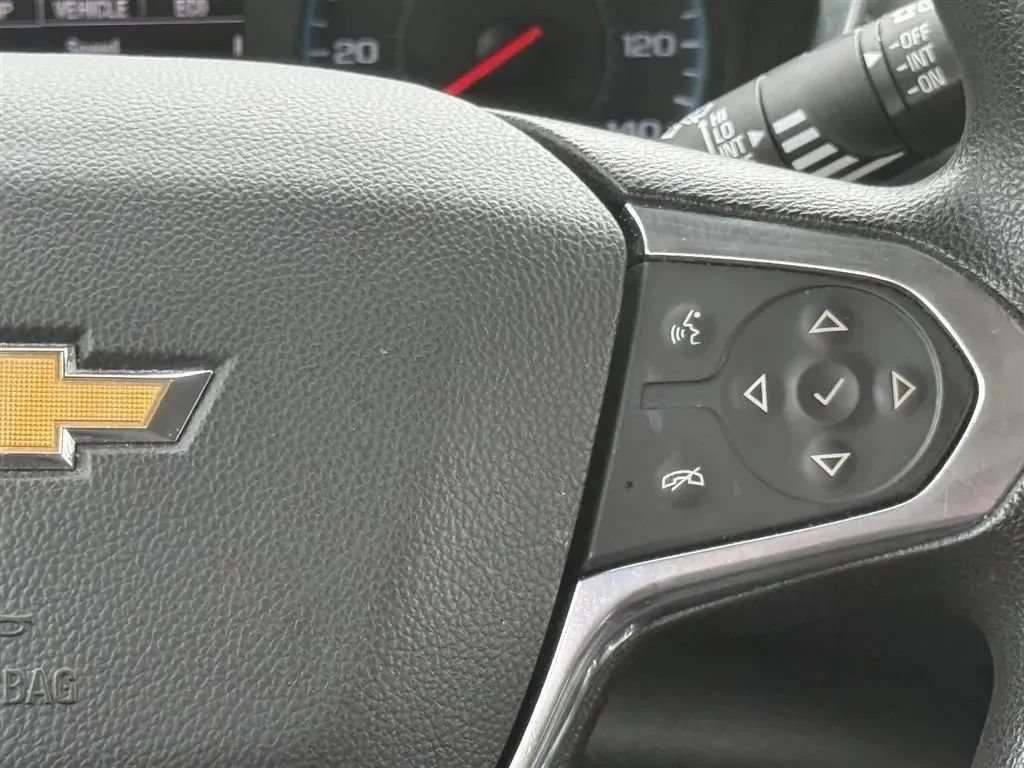 Used 2020 Chevrolet Traverse LS AWD/4WD image 12