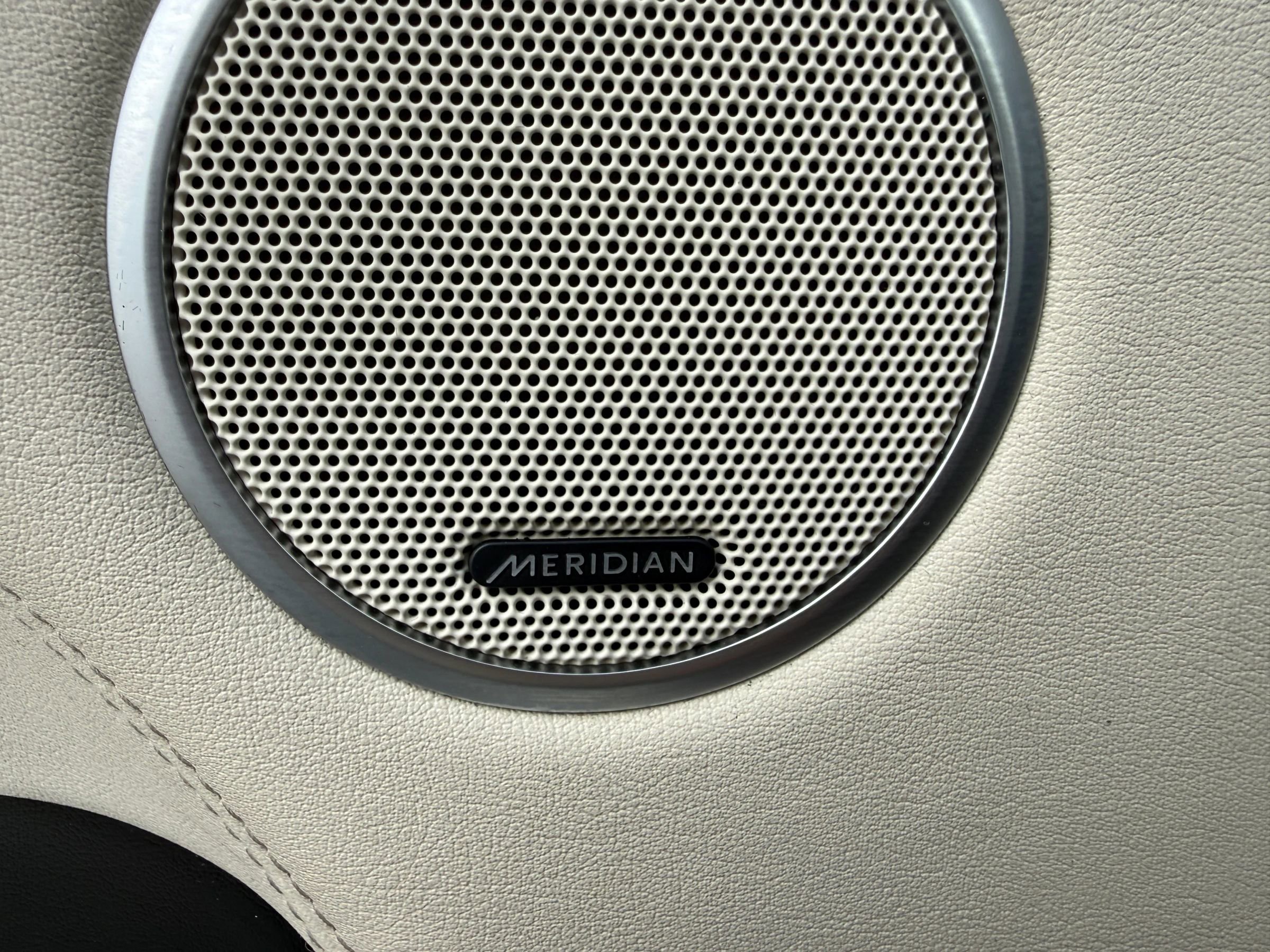 Used 2016 Land Rover Range Rover HSE image 46