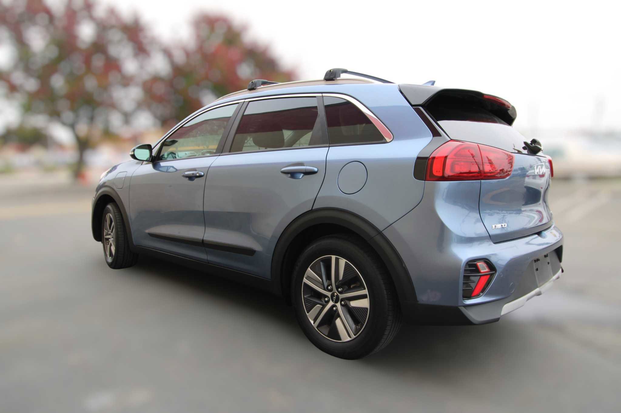 Used 2022 Kia Niro EX Premium image 6