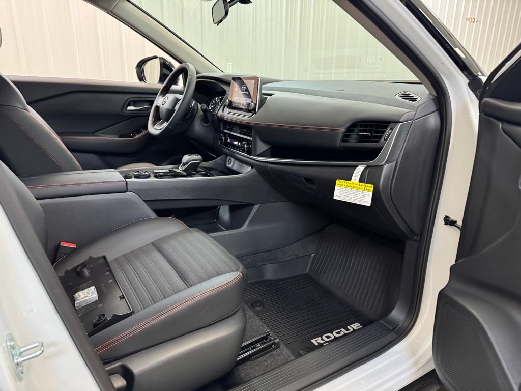 New 2026 Nissan Rogue SV AWD/4WD image 23