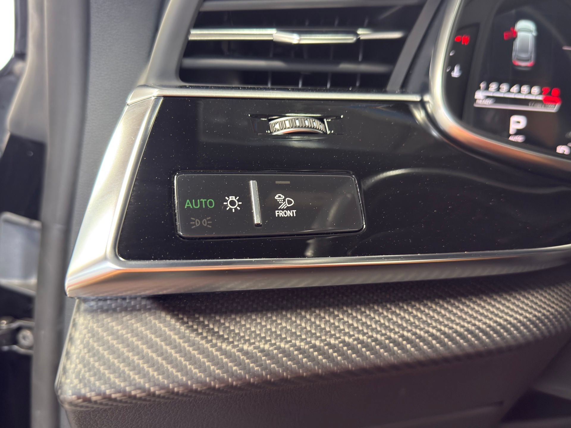 Used 2023 Audi RS Q8 w/ Black Optic Package AWD/4WD image 23