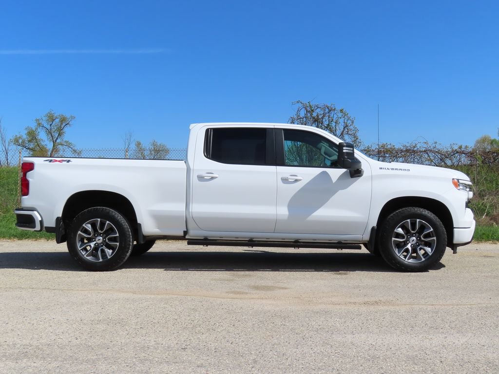 Used 2024 Chevrolet Silverado 1500 RST w/ Convenience Package II AWD/4WD image 2
