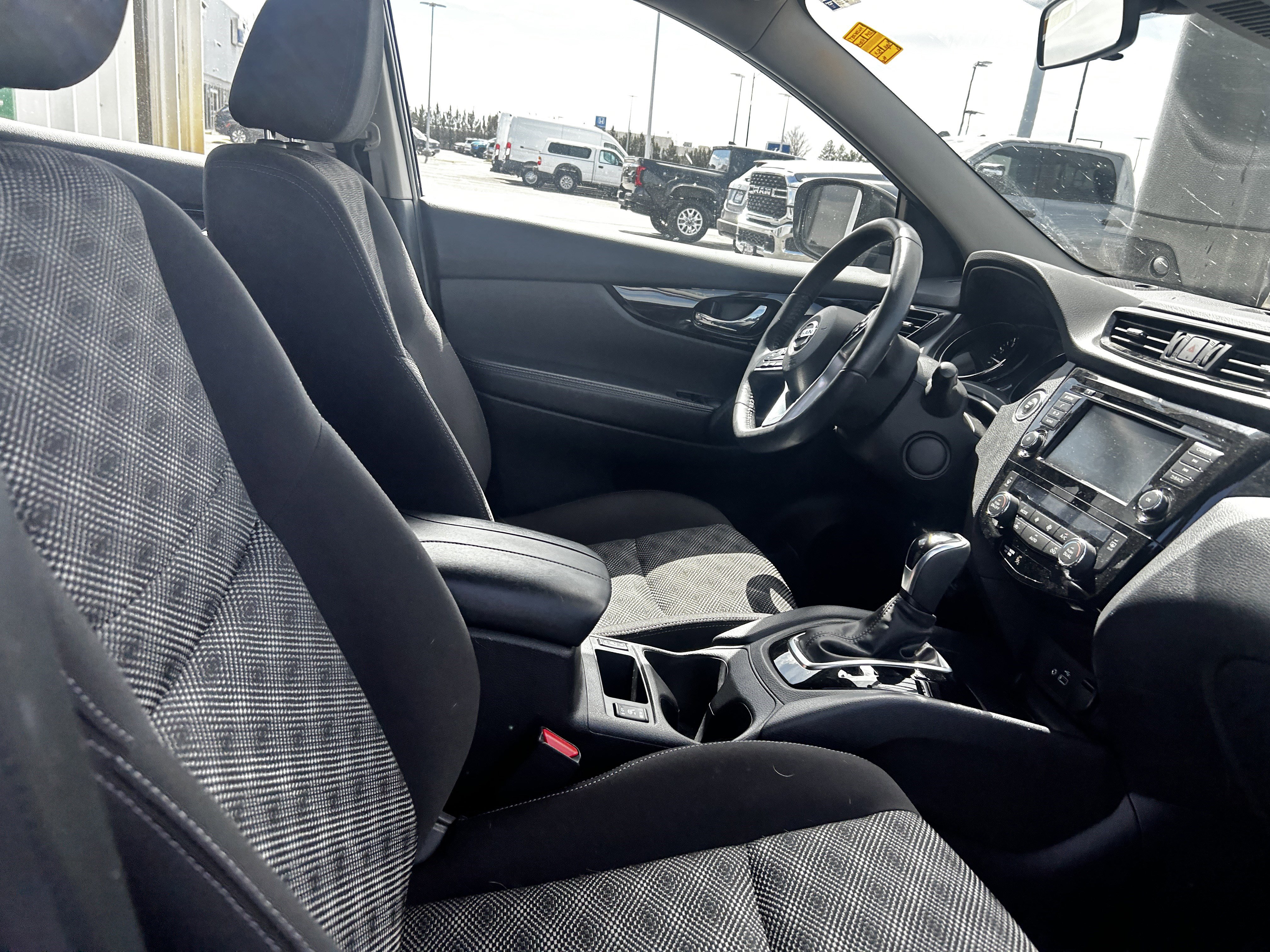 Used 2019 Nissan Rogue Sport SV w/ All-Weather Package image 13