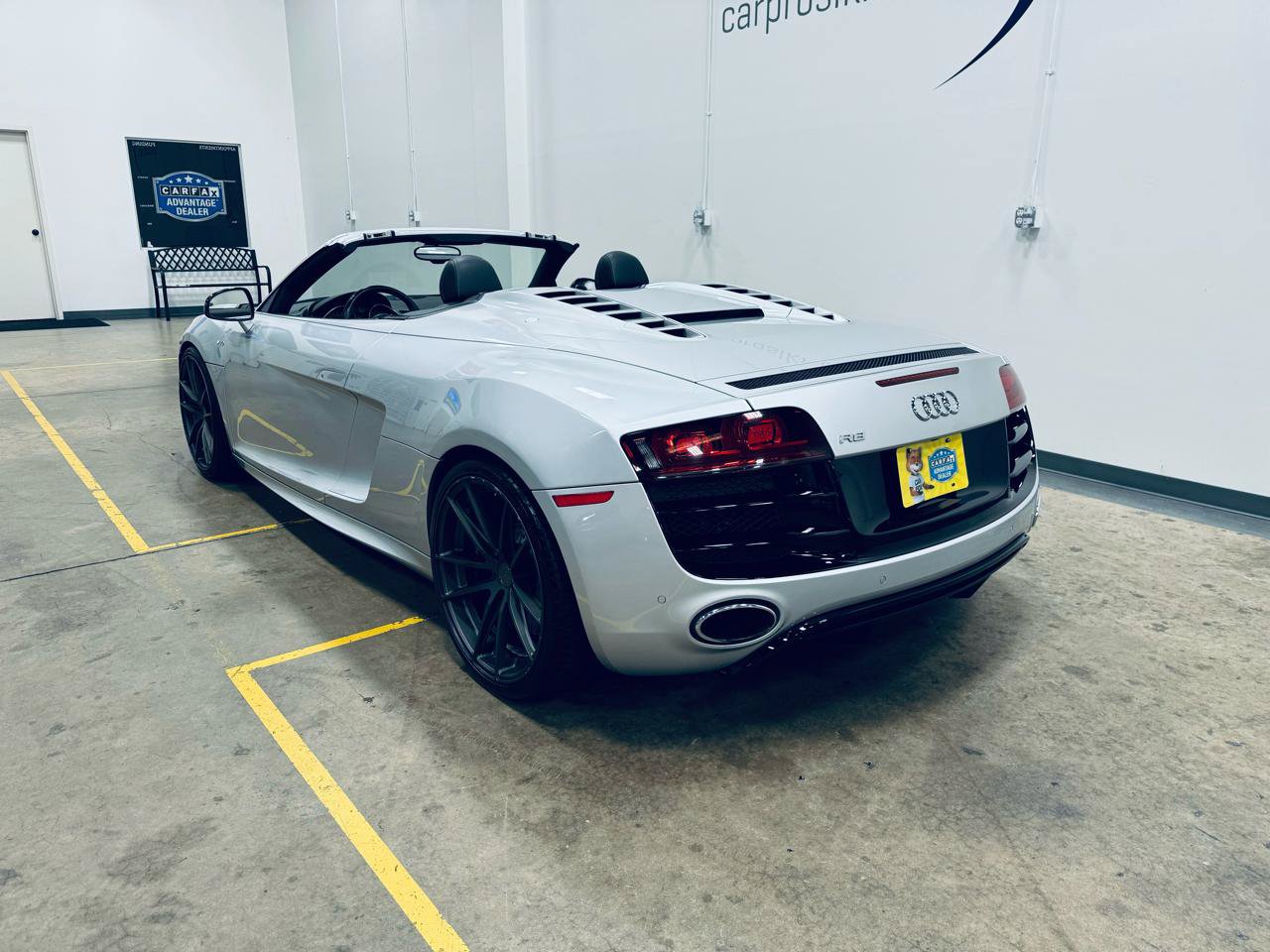 Used 2012 Audi R8 V10 w/ Enhanced Leather Pkg AWD/4WD image 5
