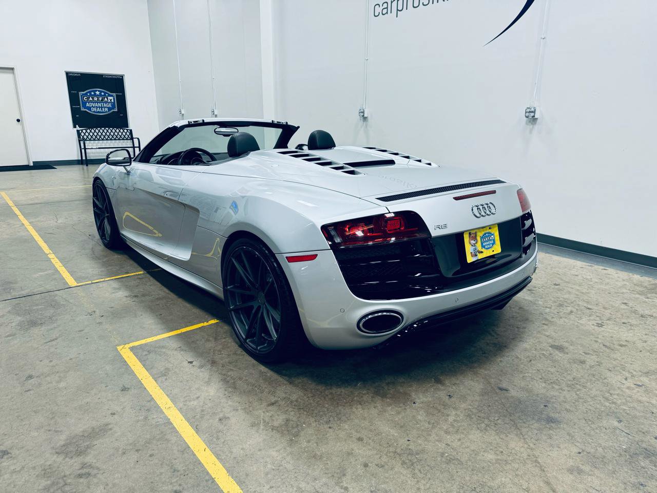 Used 2012 Audi R8 V10 w/ Enhanced Leather Pkg AWD/4WD image 5