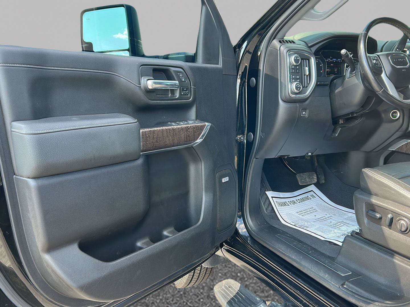 Certified 2022 GMC Sierra 3500 Denali w/ Technology Package AWD/4WD image 12