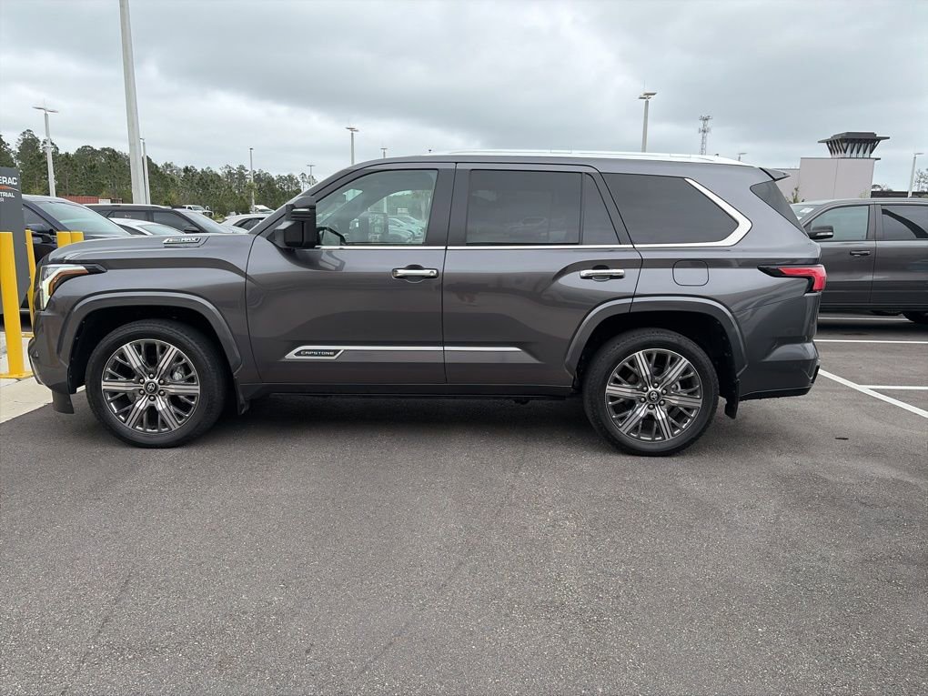 Used 2025 Toyota Sequoia Capstone image 4