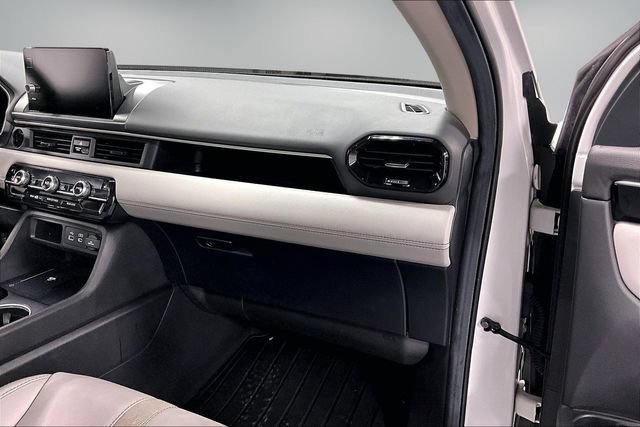 Used 2024 Honda Pilot Touring image 27