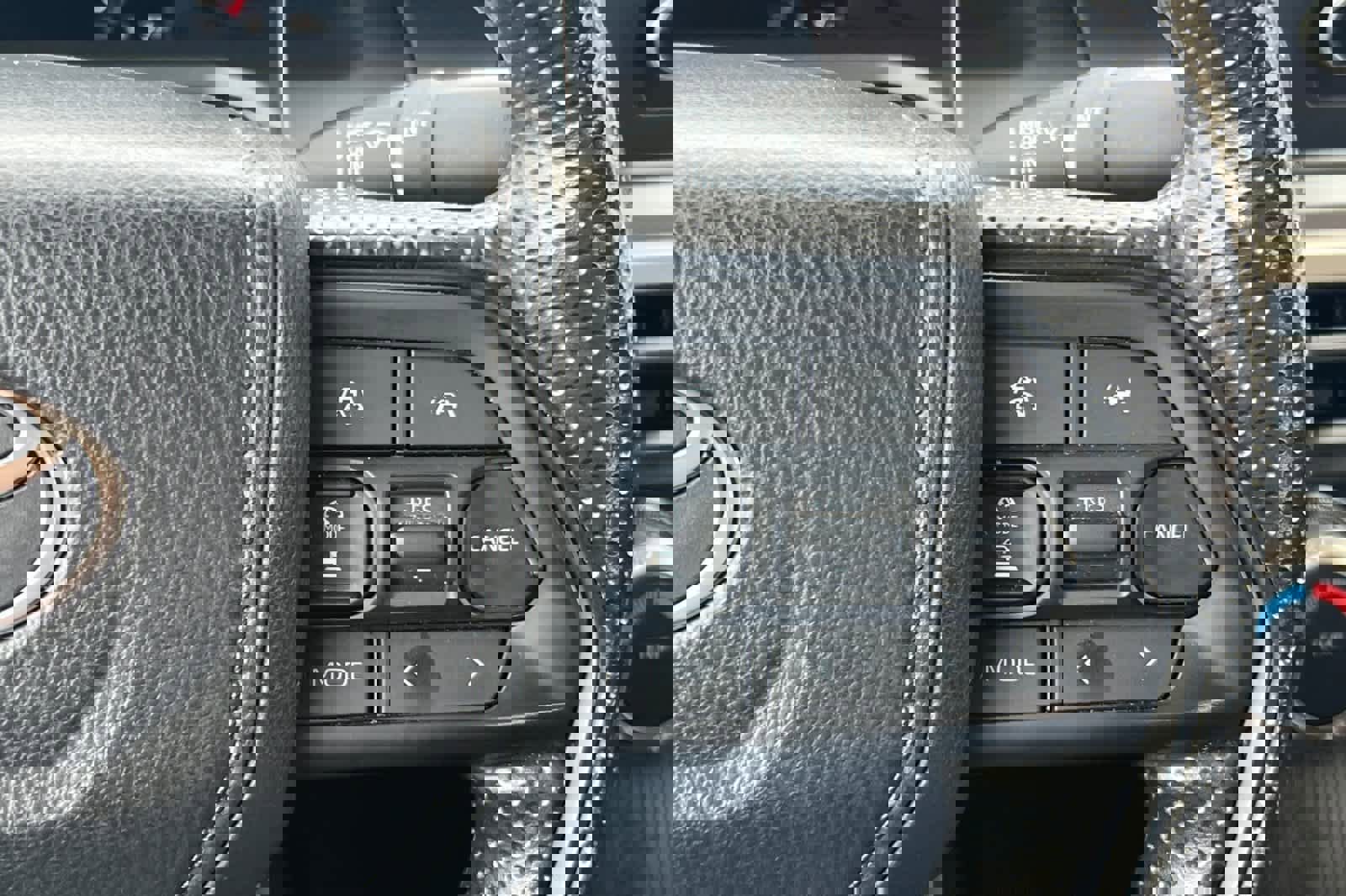 Certified 2025 Toyota Tacoma SR5 image 25