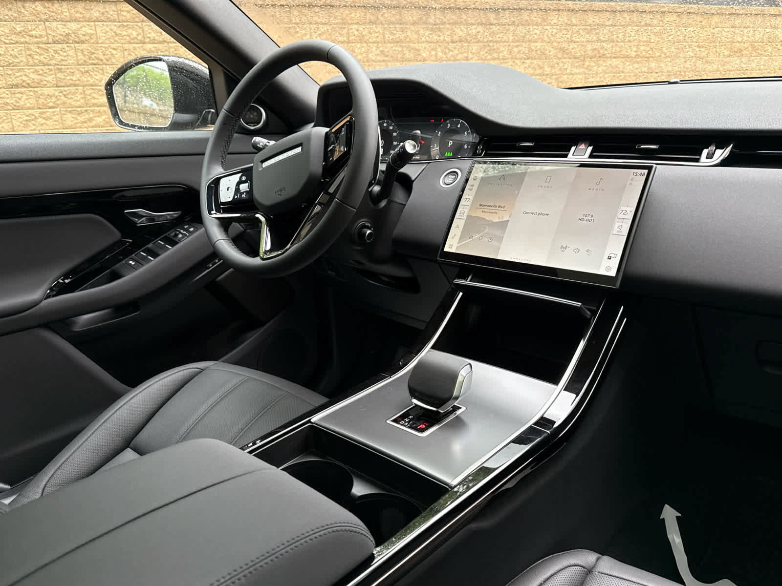 Used 2026 Land Rover Range Rover Evoque S image 11