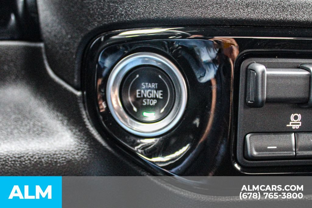 Used 2025 Chevrolet Silverado 1500 LT RWD image 27