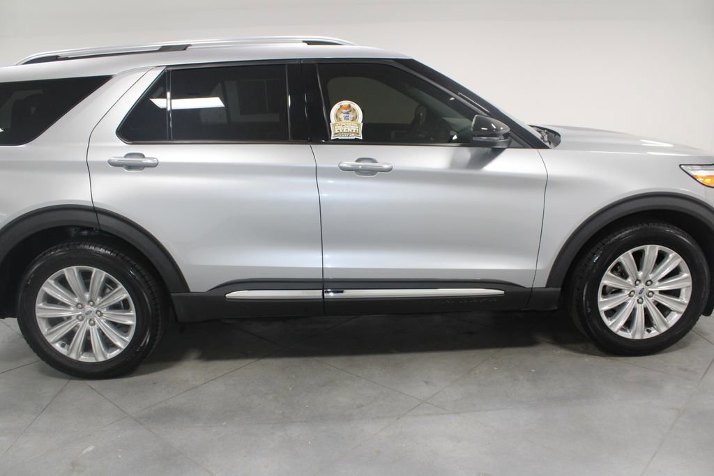 Used 2021 Ford Explorer Limited w/ Equipment Group 301A image 11