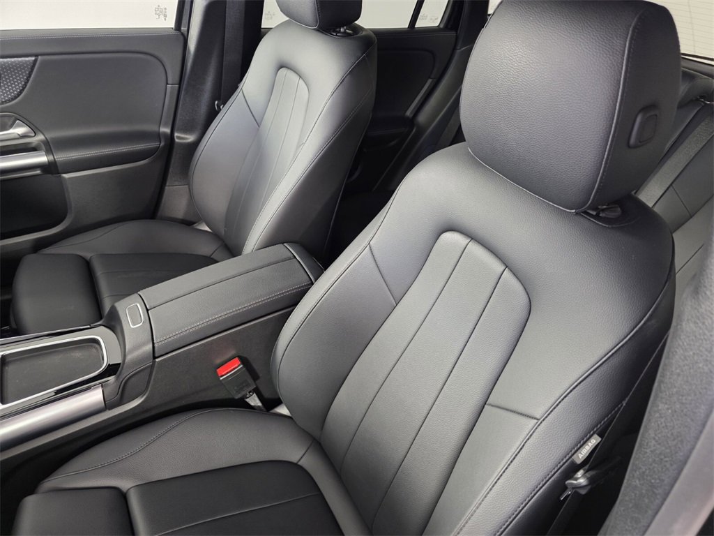 Certified 2025 Mercedes-Benz GLA 250 image 11