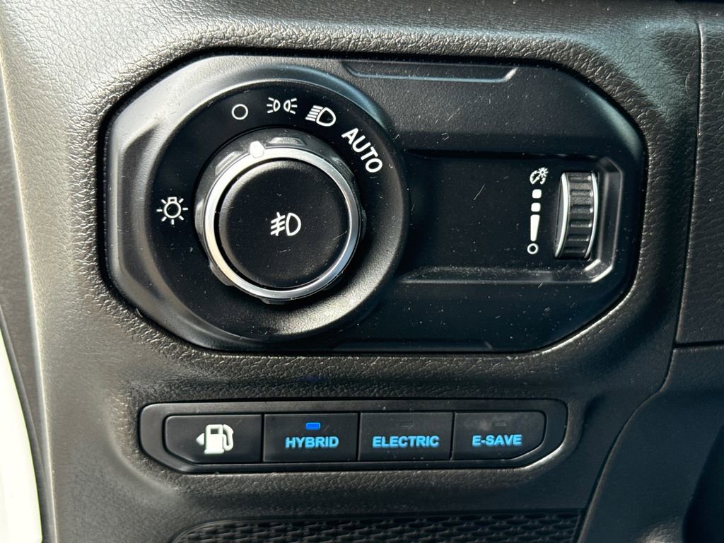 Certified 2023 Jeep Wrangler Unlimited Sahara image 27