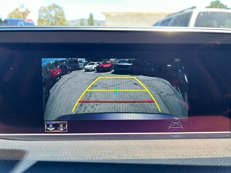 Used 2019 Lexus ES 300h w/ Premium Package FWD image 17
