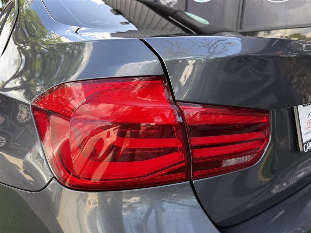 Used 2016 BMW 328i Sedan w/ Driver Assistance Package image 11
