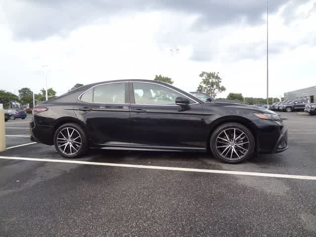 Certified 2024 Toyota Camry SE FWD image 5