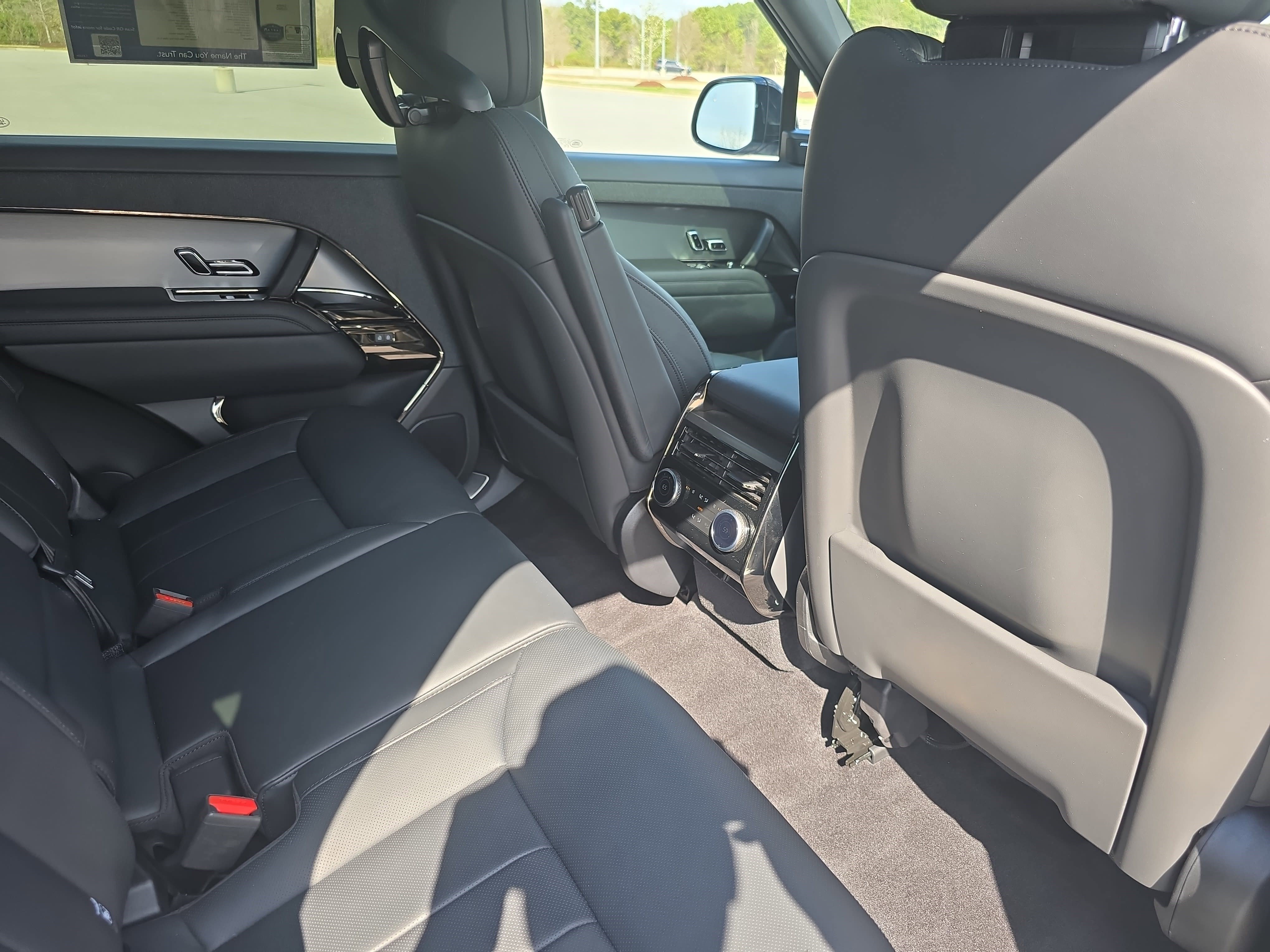 Used 2024 Land Rover Range Rover Sport Dynamic SE image 11