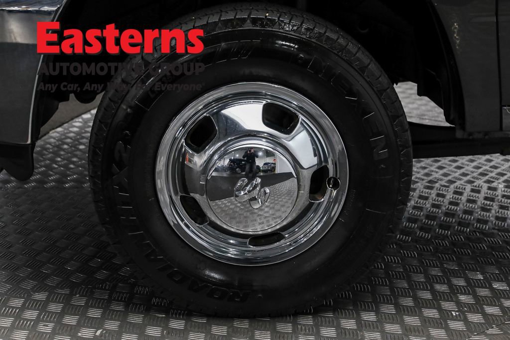 Used 2018 RAM 3500 Tradesman w/ Chrome Appearance Group image 30