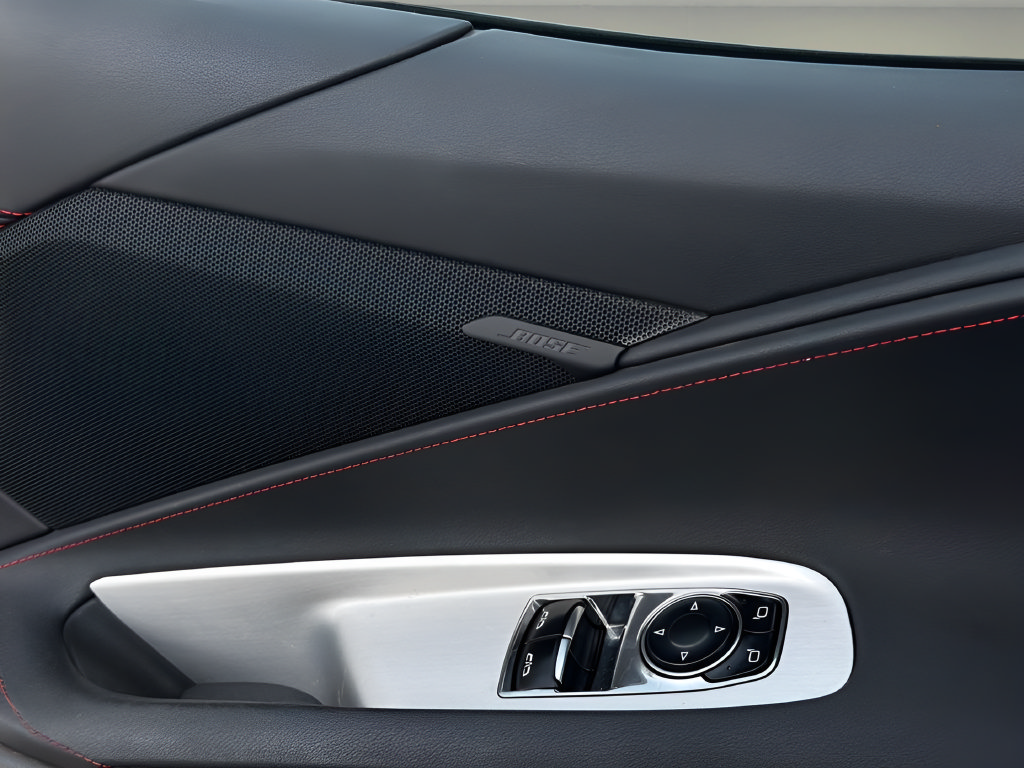 Used 2021 Chevrolet Corvette Stingray Coupe w/ Z51 Performance Package RWD image 19