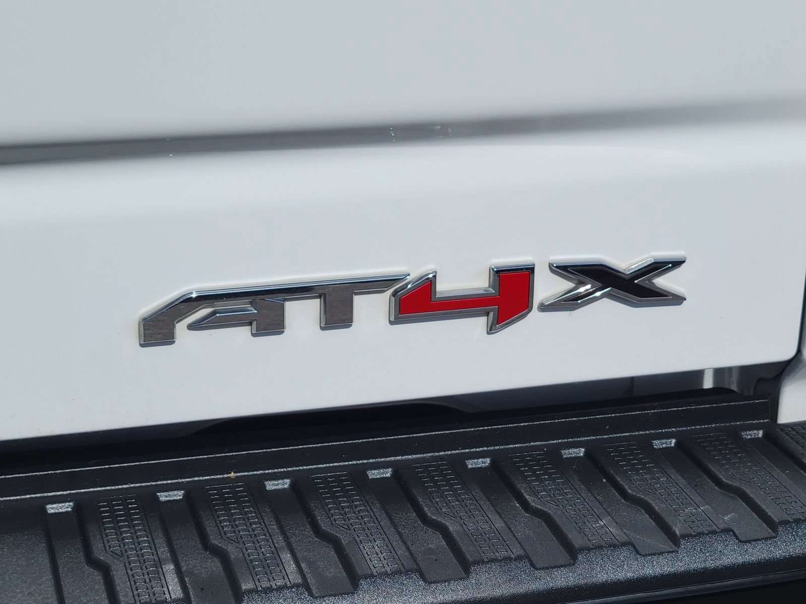 Used 2024 GMC Sierra 1500 AT4X AWD/4WD image 11