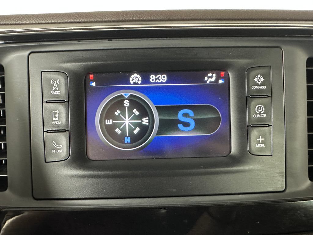 Used 2017 Chrysler Pacifica LX FWD image 15