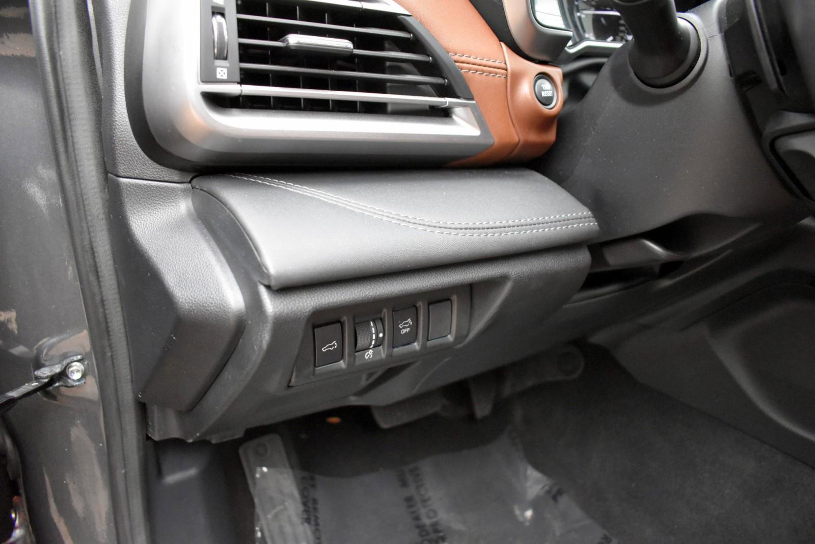 Used 2020 Subaru Outback Touring w/ Popular Package #2 image 27