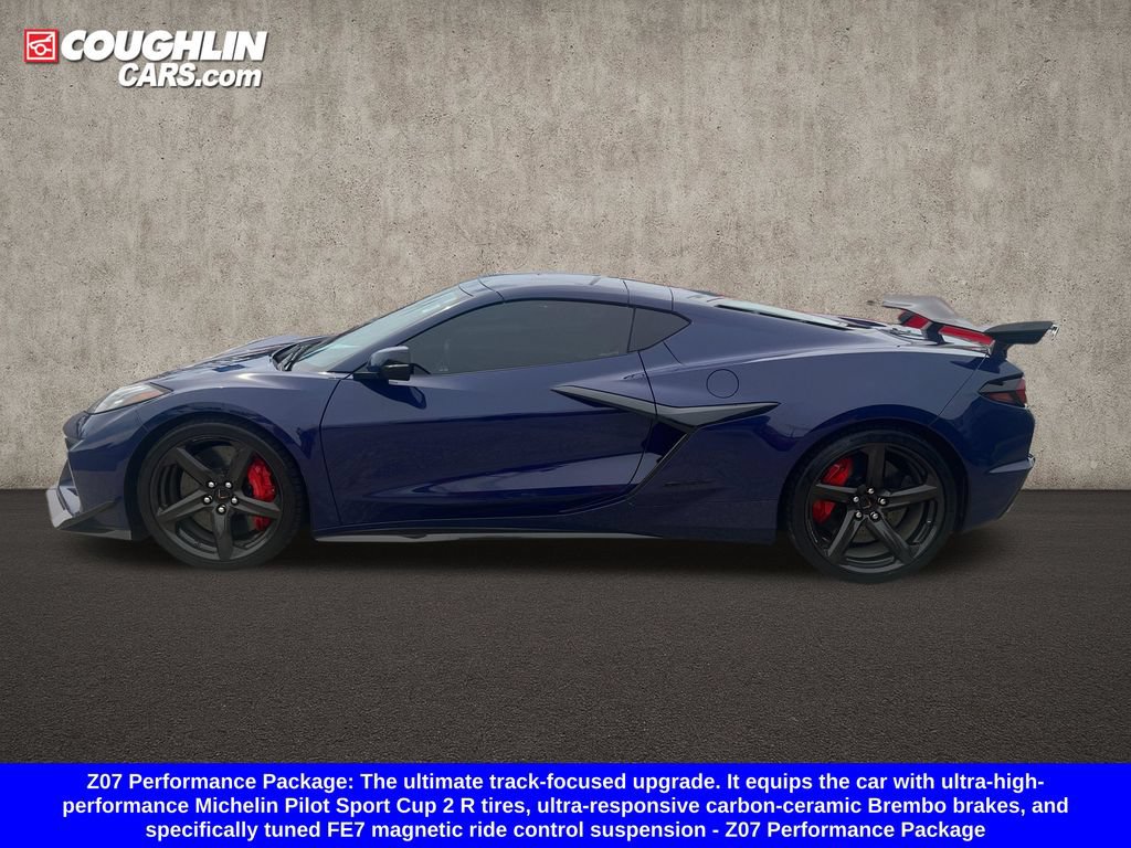 Used 2025 Chevrolet Corvette Z06 w/ Z07 Performance Package RWD image 4