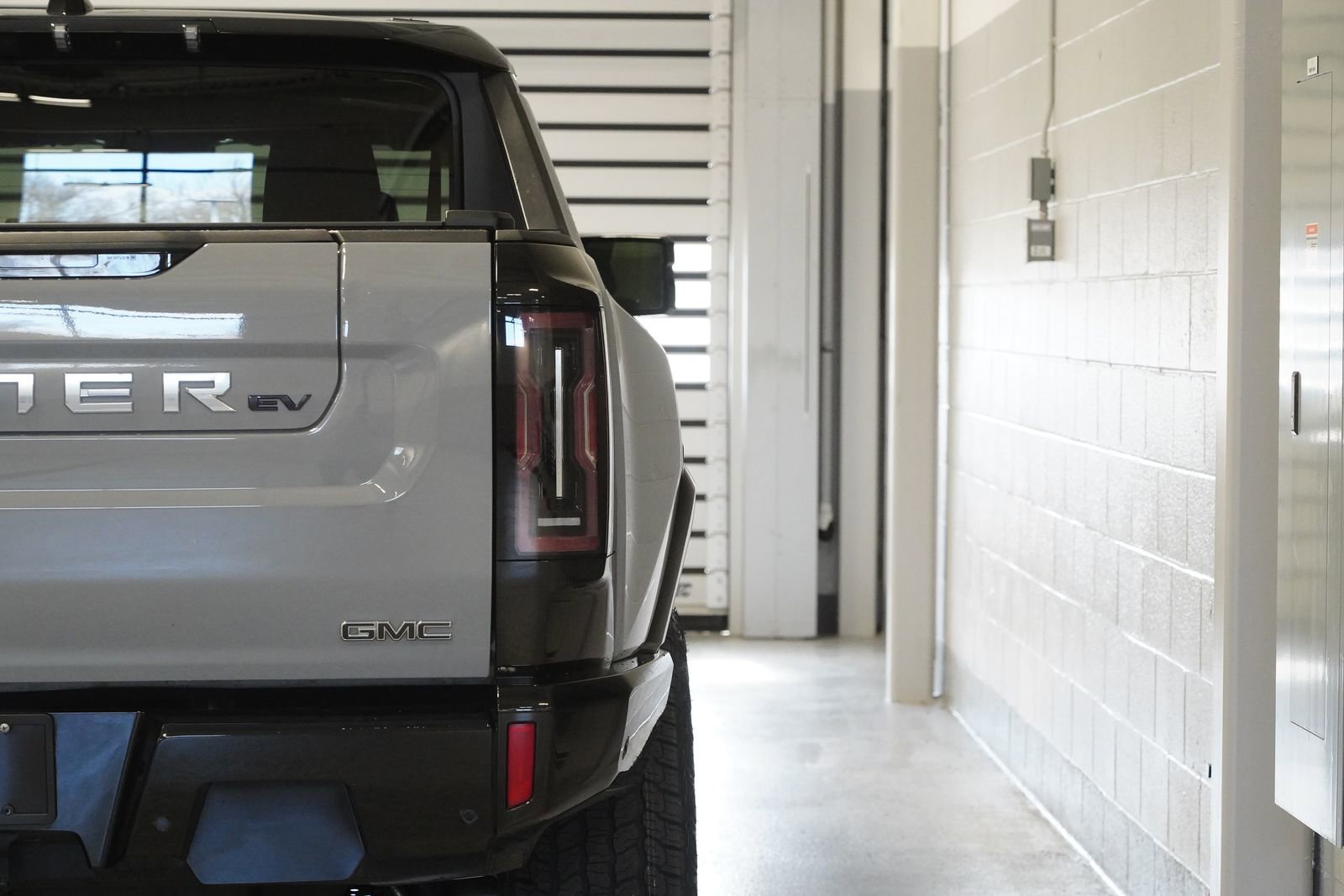 Used 2025 GMC Hummer EV 3X w/ Battery Pack, 24 Module Pack image 11